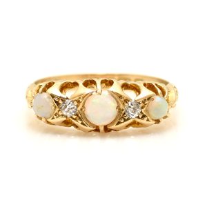 Beautiful Opal & Diamond Ring