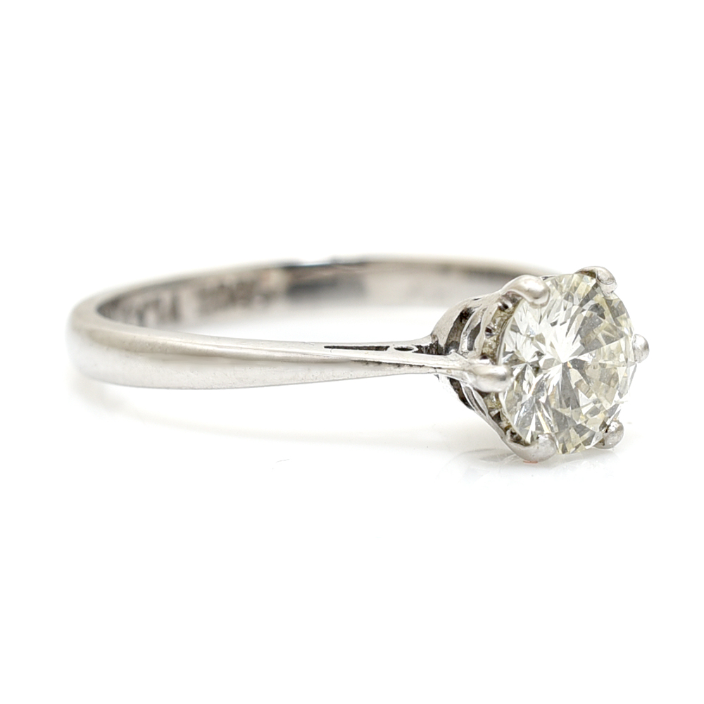 Fantastic Diamond Solitaire Ring - Image 2