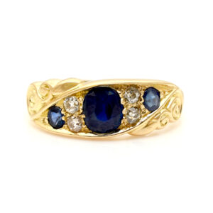 Beautiful Antique Sapphire & Diamond Ring